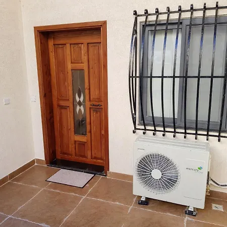 Charming Apartment-wifi-sleeps 5 * Marsaskala